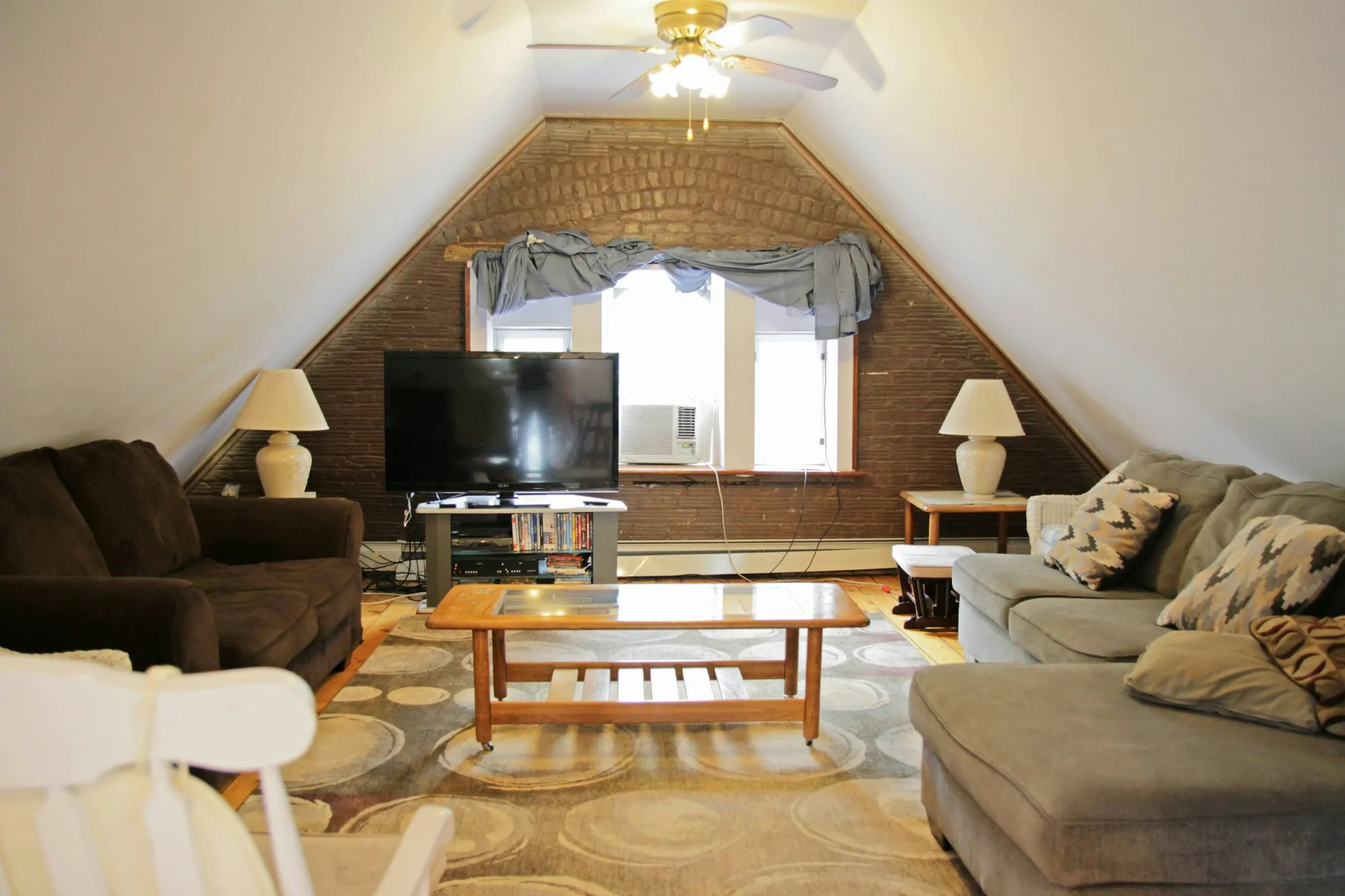 A comfortable vacation rental living room for a family stay